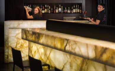 RESTAURANT & BAR & LOBBY